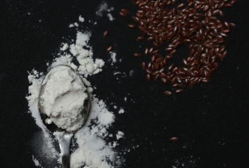 The Flaxseed oil powder